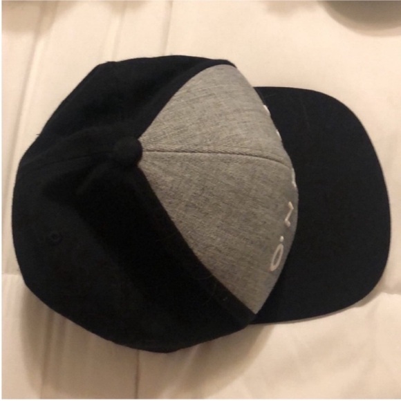 hat - Picture 4 of 4